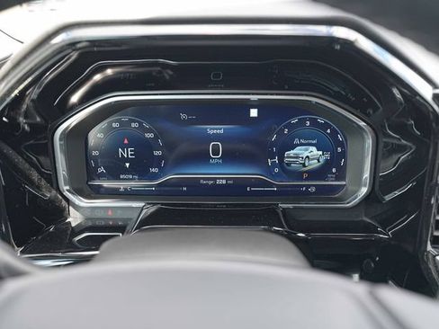 Used 2022 Chevrolet Silverado 1500 LTZ AWD/4WD image 37