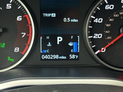 Used 2024 Mitsubishi Eclipse Cross SEL AWD/4WD image 25