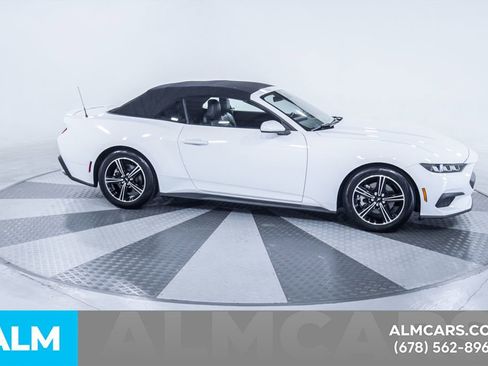 Used 2025 Ford Mustang Premium RWD image 22