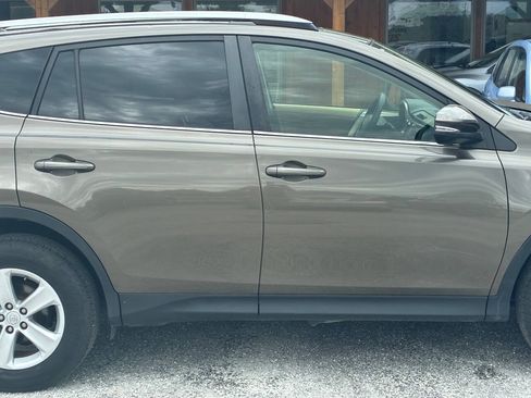 Used 2013 Toyota RAV4 XLE AWD/4WD image 16