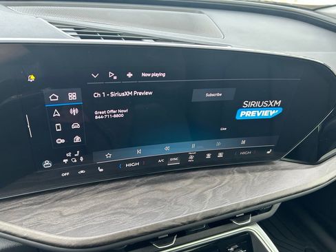 Used 2025 Audi Q5 Premium w/ Convenience Package image 14