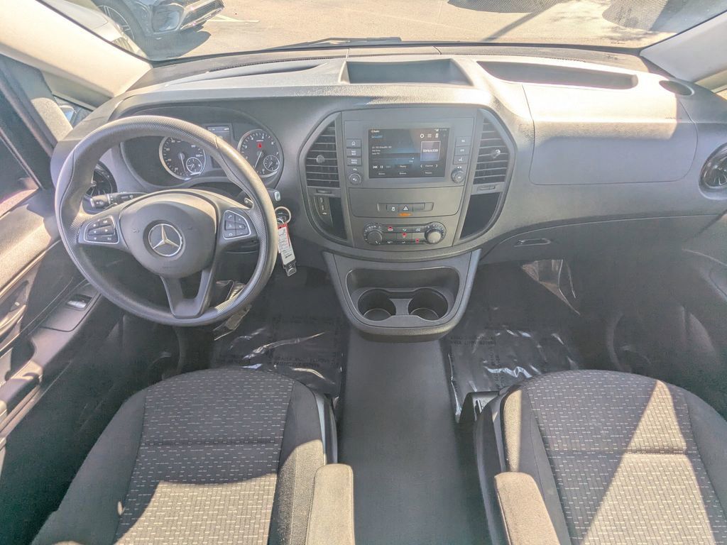 Used 2023 Mercedes-Benz Metris Passenger image 2