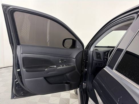 Used 2020 Mitsubishi Outlander Sport SE AWD/4WD image 10