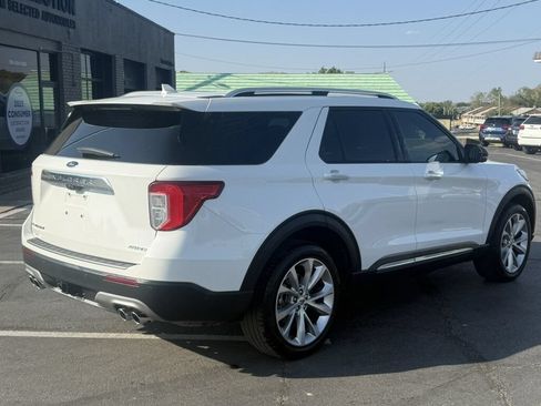 Used 2021 Ford Explorer Platinum w/ Equipment Group 601A AWD/4WD image 17