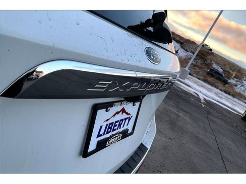 Used 2022 Ford Explorer King Ranch image 23