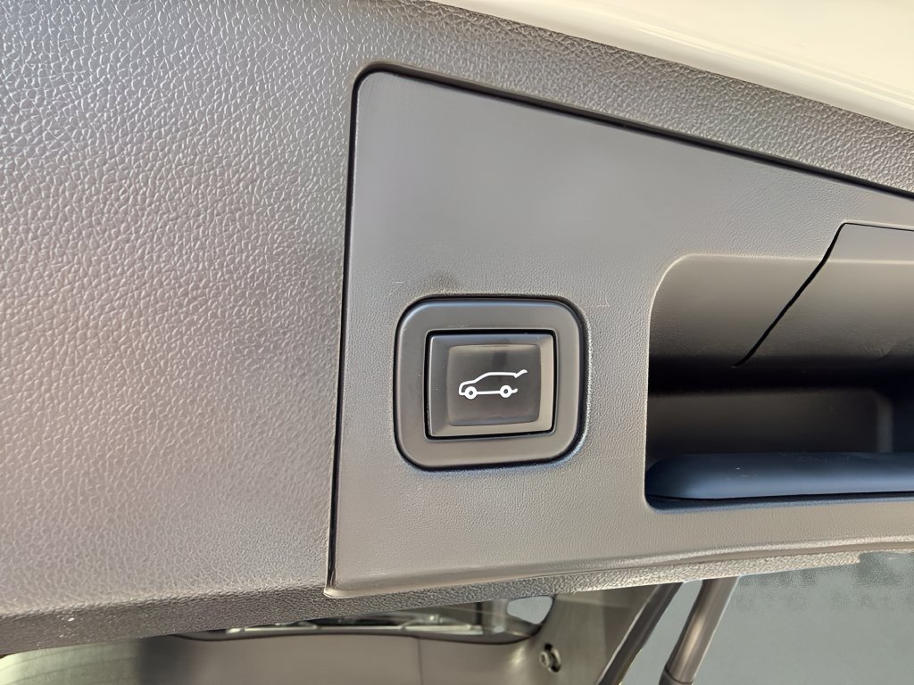 Used 2020 Cadillac XT4 Sport FWD image 28