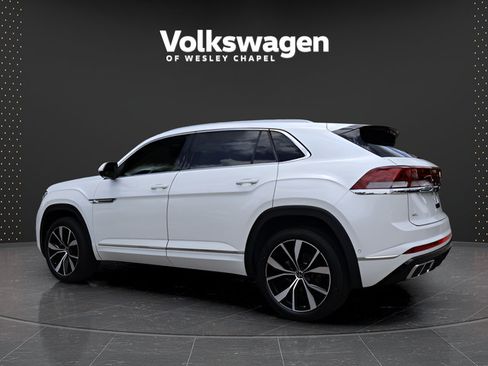 Certified 2024 Volkswagen Atlas Cross Sport SEL Premium R-Line AWD/4WD image 6