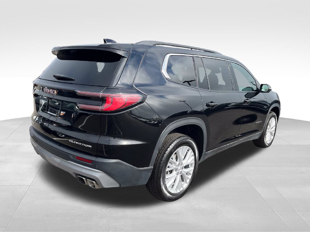 Used 2026 GMC Acadia Elevation w/ Elevation Premium Package FWD image 5