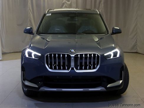 Used 2025 BMW X1 xDrive28i w/ Technology Package image 5