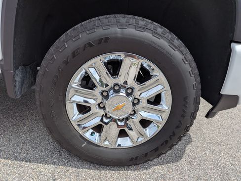 Certified 2024 Chevrolet Silverado 2500 High Country AWD/4WD image 12