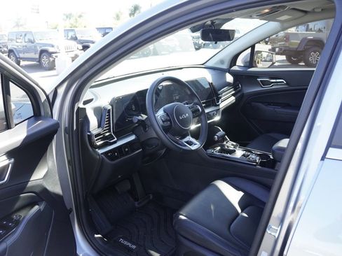 Used 2024 Kia Sportage EX image 18