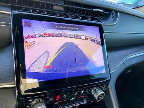 Used 2021 Jeep Grand Cherokee L Overland w/ Luxury Tech Group IV image 27