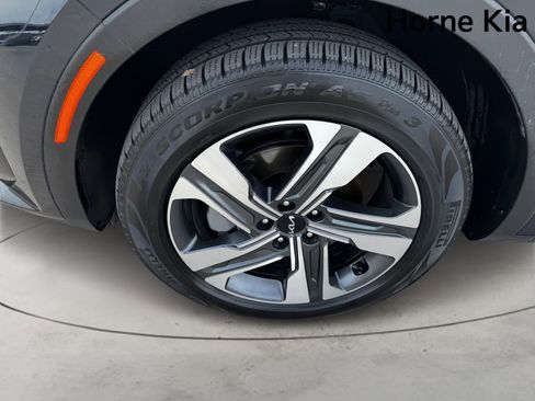 Certified 2023 Kia Sorento SX Prestige image 6