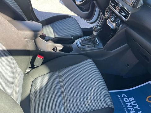 Used 2020 Hyundai Kona SEL image 9