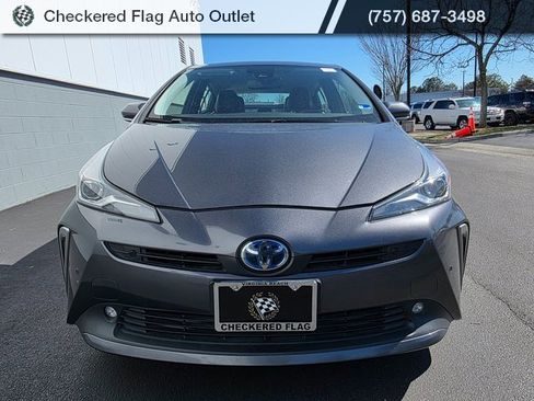 Used 2022 Toyota Prius XLE image 12