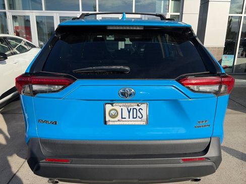 Used 2021 Toyota RAV4 XLE Premium AWD/4WD image 5
