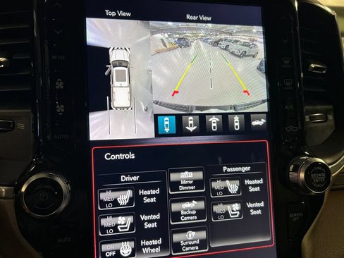 Used 2019 RAM 1500 Laramie AWD/4WD image 15