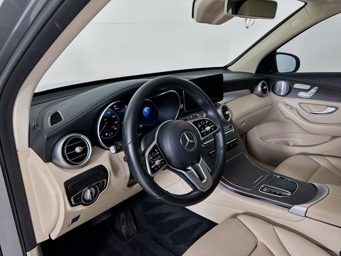 Used 2020 Mercedes-Benz GLC 300 4MATIC image 10