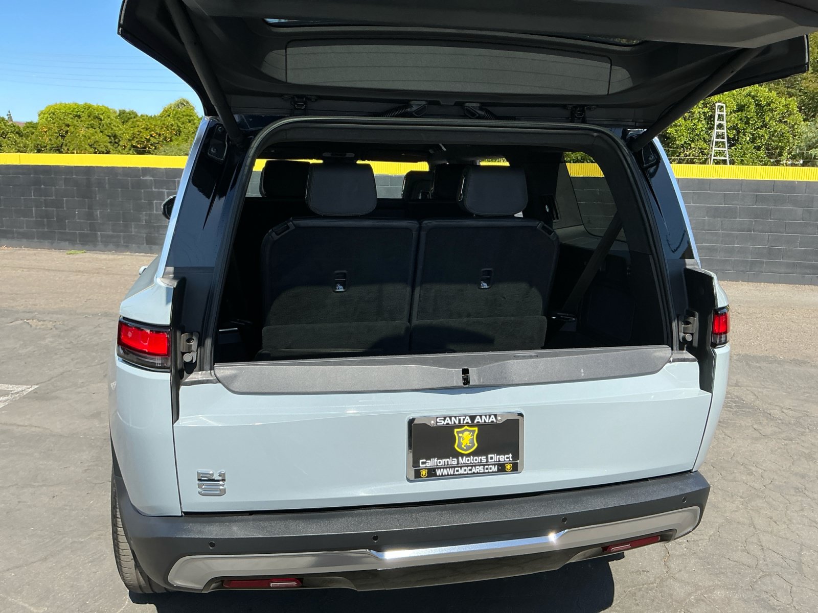 Used 2024 Rivian R1S Adventure Dual AWD/4WD image 22