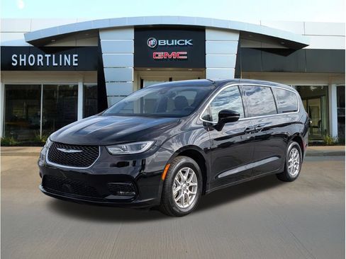 Used 2025 Chrysler Pacifica Select FWD image 7