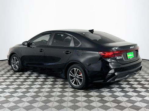 Used 2023 Kia Forte LXS FWD image 6