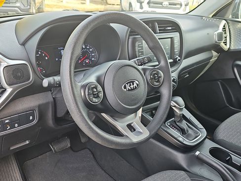 Used 2021 Kia Soul S FWD image 15