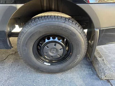 Used 2025 Mercedes-Benz Sprinter 2500 image 26