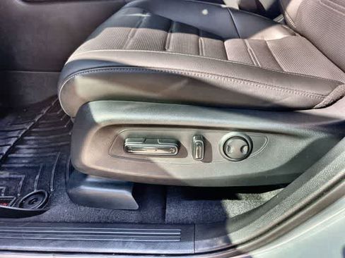 Used 2025 Honda CR-V EX-L image 31