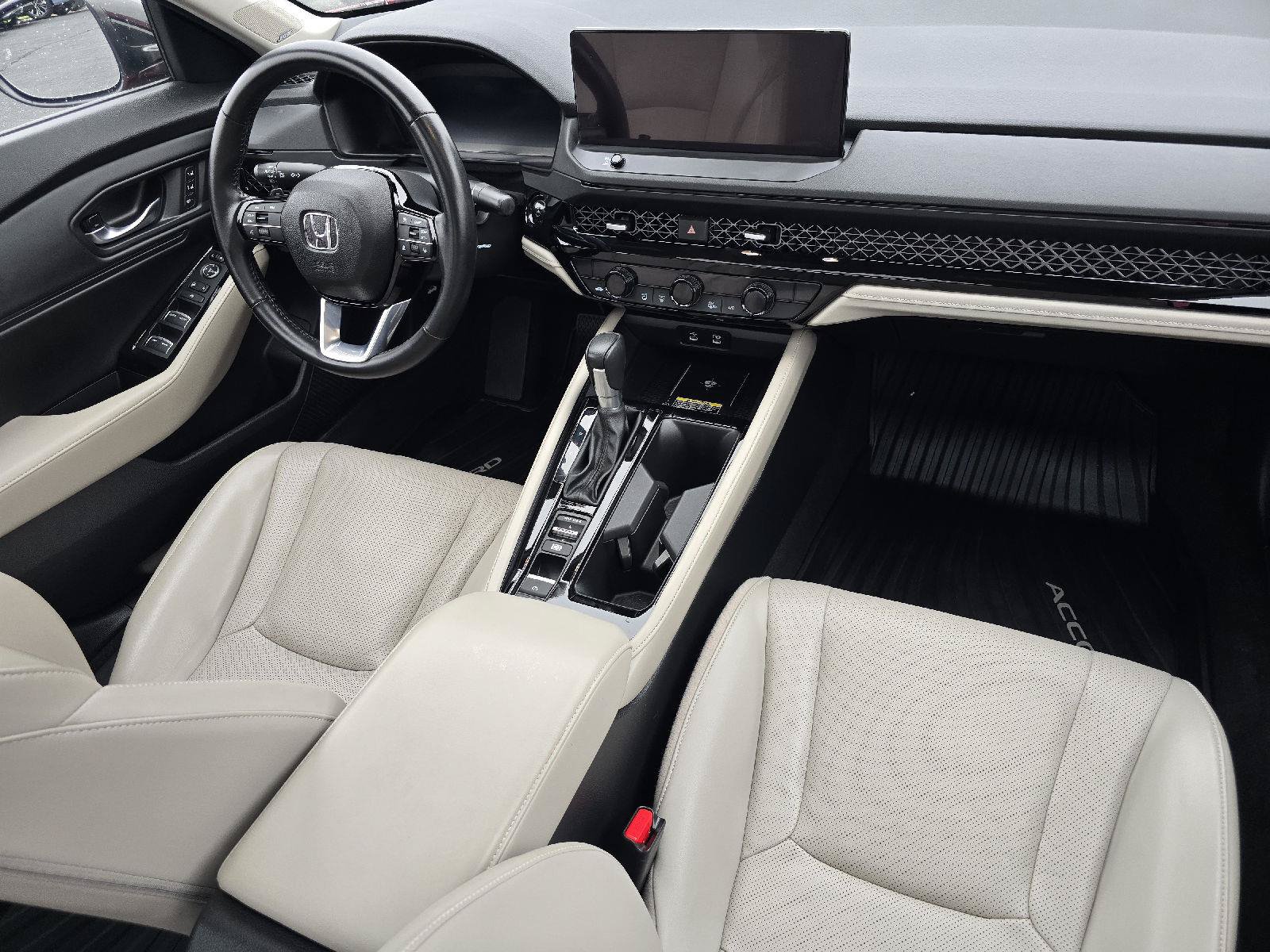 Used 2024 Honda Accord Touring image 15