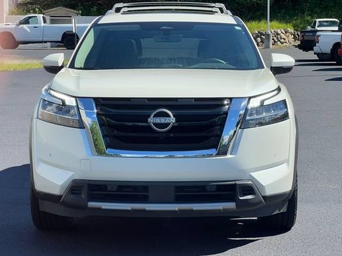 Used 2023 Nissan Pathfinder SL w/ SL Premium Package AWD/4WD image 47