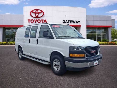 Used 2023 GMC Savana 2500 w/ Driver Convenience Package RWD image 3