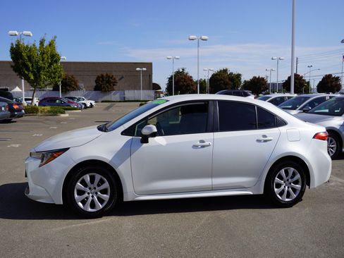 Used 2022 Toyota Corolla LE w/ Carpet Mat Package (TMS) FWD image 6