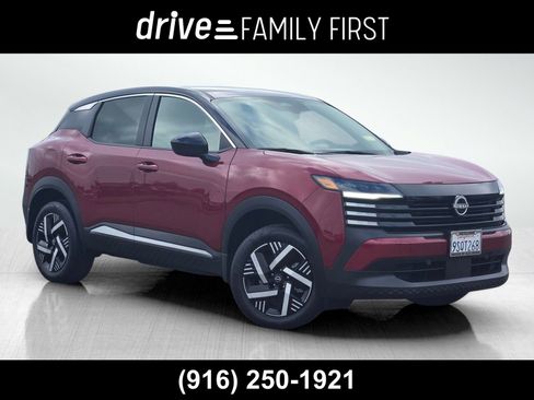 Certified 2025 Nissan Kicks SV image 1