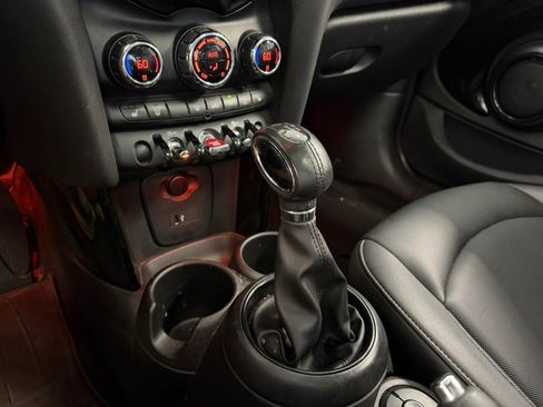 Used 2019 MINI Cooper 4-Door Hardtop FWD image 41