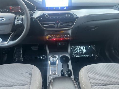 Used 2022 Ford Escape SE w/ Cold Weather Package image 11