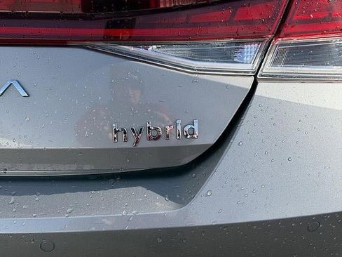 Used 2023 Hyundai Elantra Limited w/ Cargo Package image 17