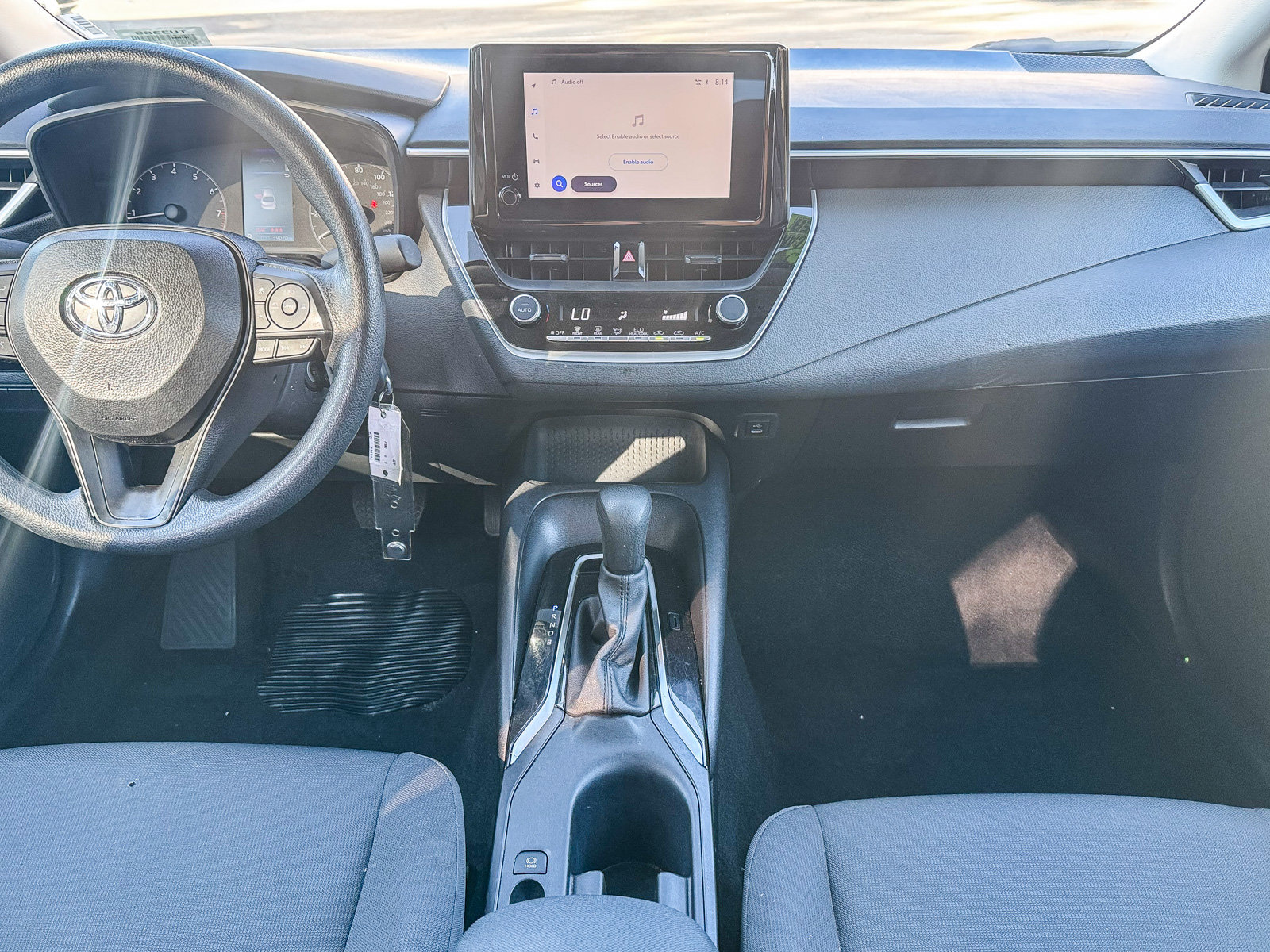 Used 2025 Toyota Corolla LE FWD image 13