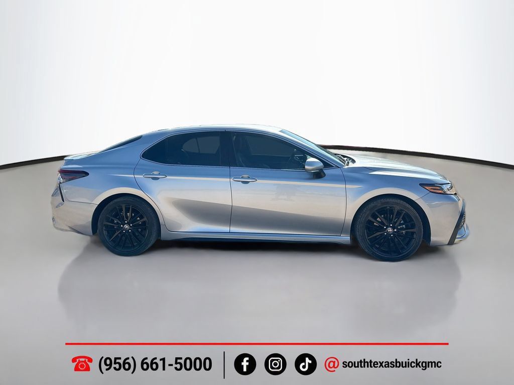 Used 2024 Toyota Camry XSE FWD image 9