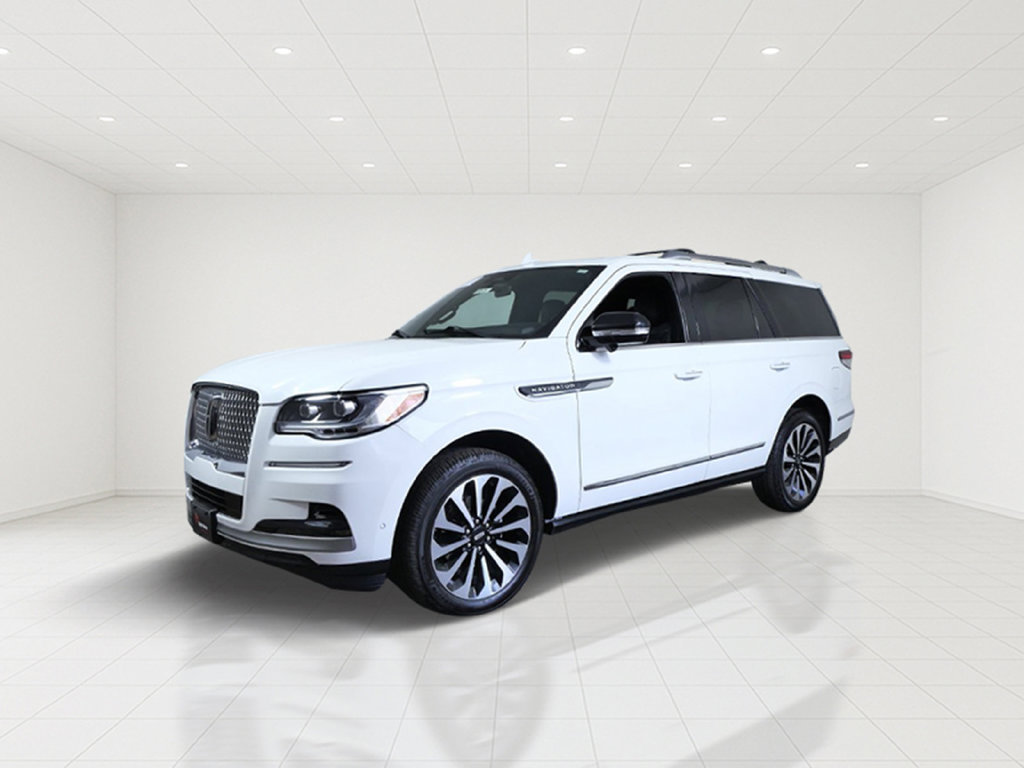 Certified 2023 Lincoln Navigator Reserve AWD/4WD image 2