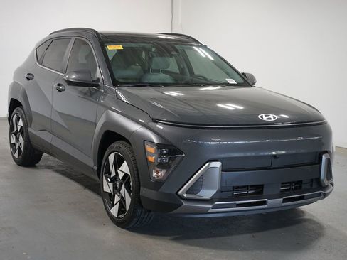 Used 2026 Hyundai Kona Limited FWD image 3