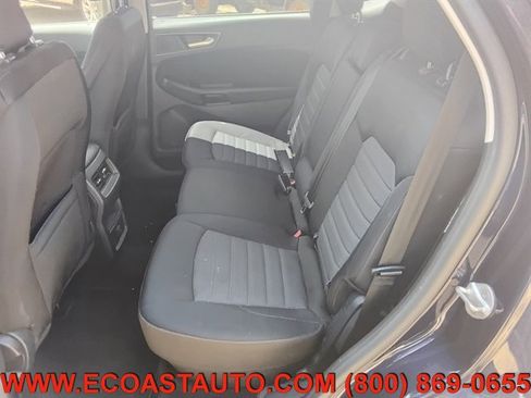 Used 2016 Ford Edge SE image 12