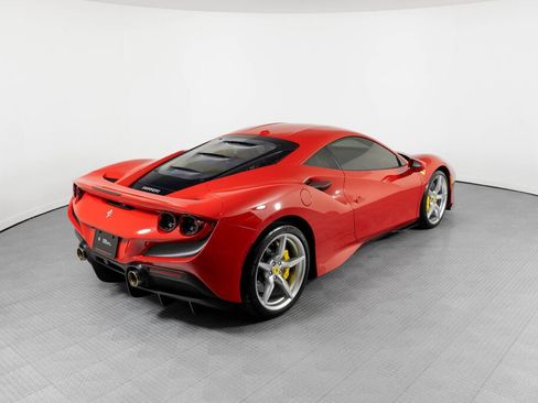 Certified 2021 Ferrari F8 Tributo RWD image 2