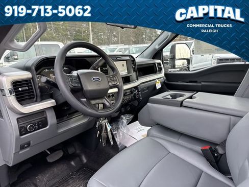 New 2026 Ford F250 XL w/ XL Chrome Package image 18