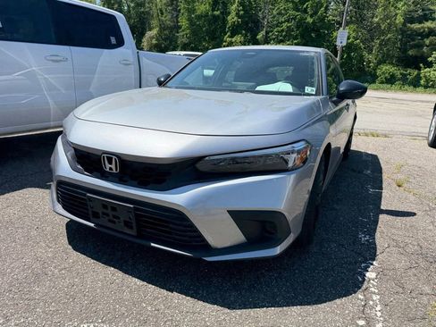 Used 2024 Honda Civic Sport image 4