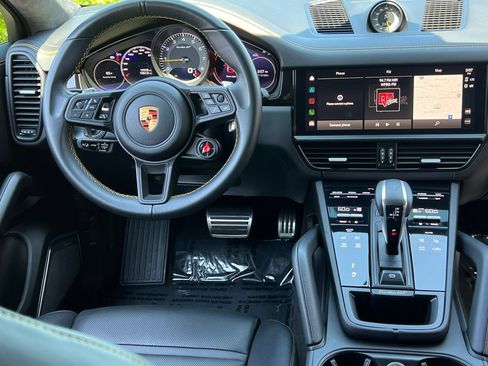 Used 2023 Porsche Cayenne Turbo GT AWD/4WD image 16