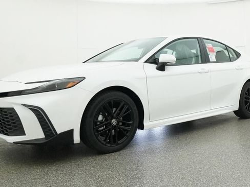 New 2026 Toyota Camry SE image 17