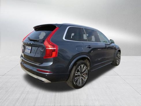 Used 2020 Volvo XC90 T6 Momentum w/ Protection Package Premier image 8
