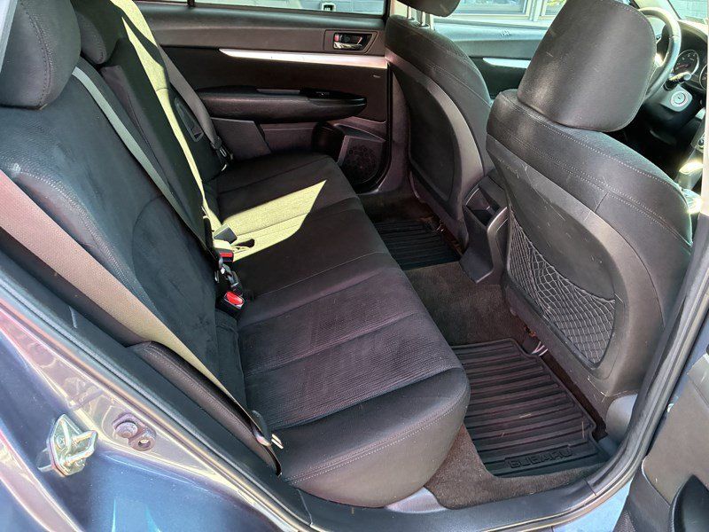 Used 2014 Subaru Outback 2.5i Premium AWD/4WD image 15