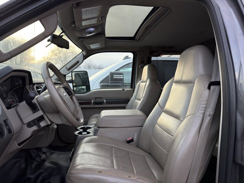 Used 2008 Ford F450 Lariat image 2