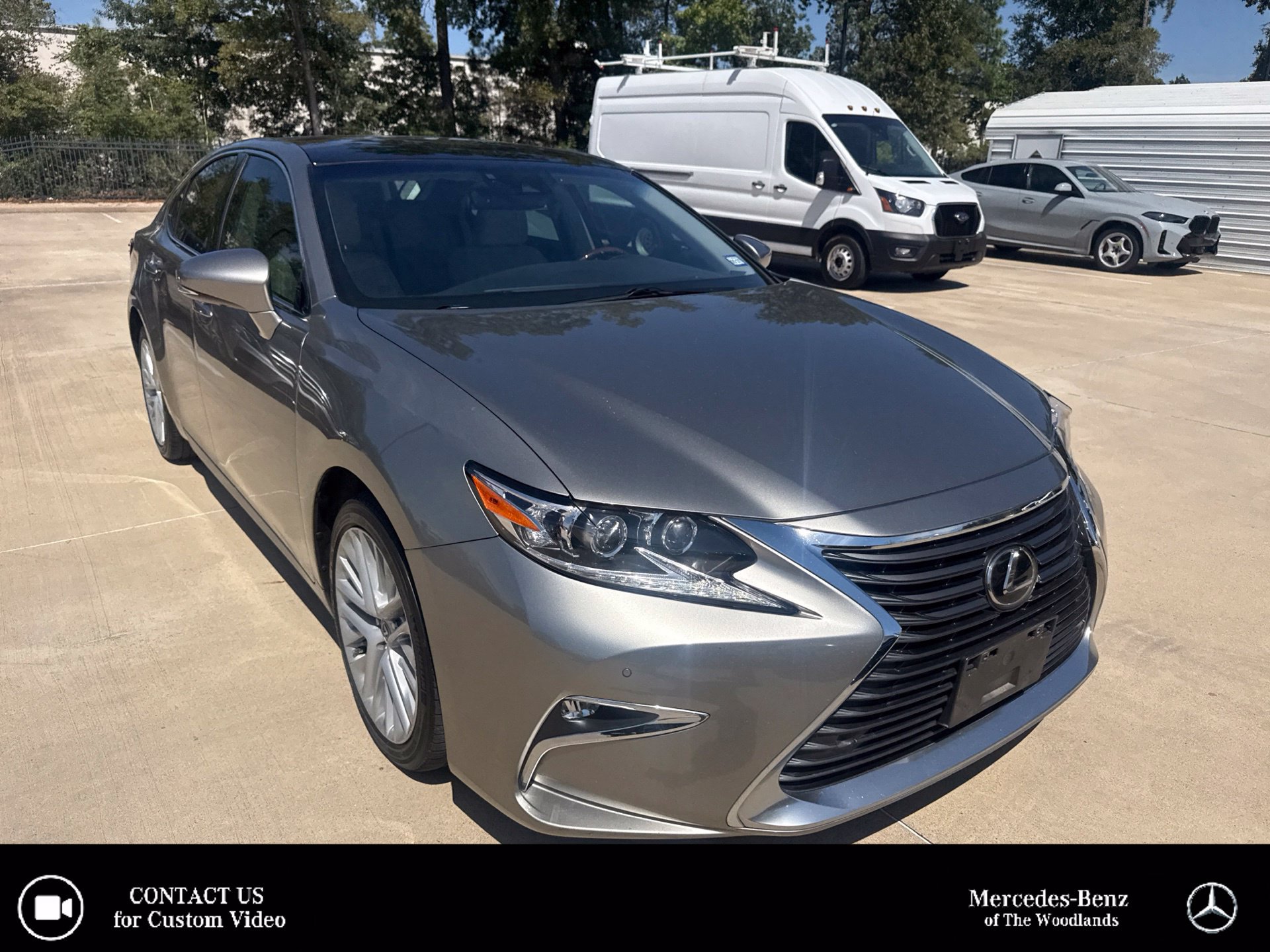 Used 2017 Lexus ES 350 w/ Ultra Luxury Package FWD image 1